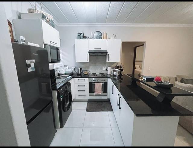 1 BEDROOM APARTMENT FOR SALE IN DOUGLASDALE